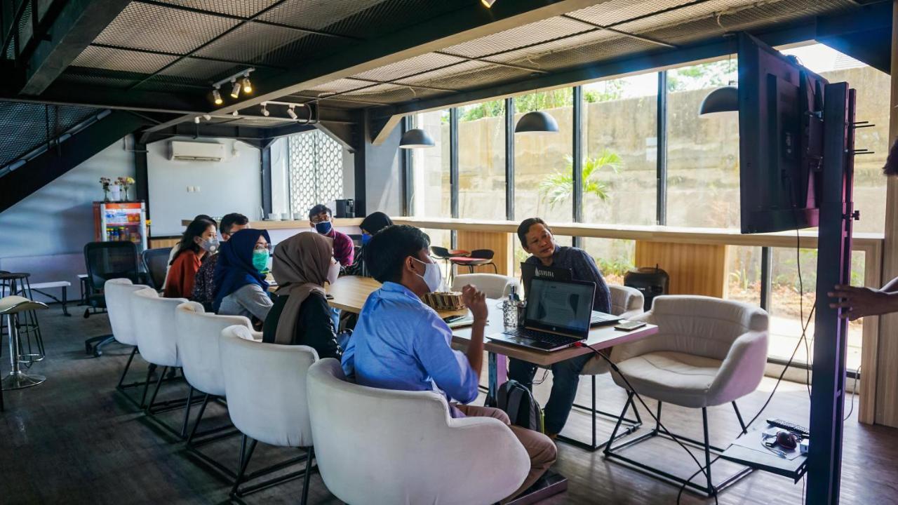 Cordova Suites Semarang Eksteriør billede